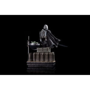 Iron Studios Star Wars The Mandalorian 1/10 Scale Din Djarin and Din Grogu 
