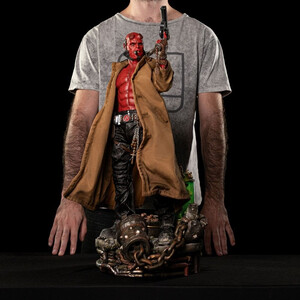 Iron Studios Hellboy 1/4 Deluxe Art Scale Hellboy 