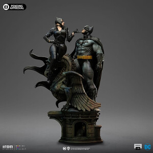Iron Studios DC Comics 1/6 Scale Batman & Catwoman 