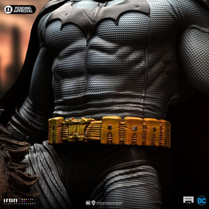 Iron Studios DC Comics 1/6 Scale Batman & Catwoman 