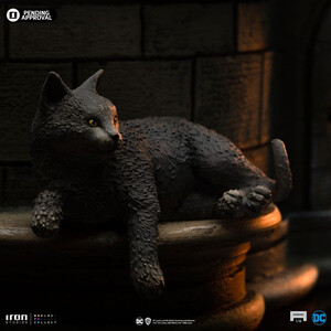 Iron Studios DC Comics 1/6 Scale Batman & Catwoman 