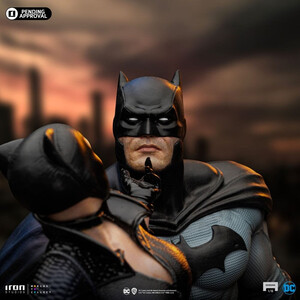 Iron Studios DC Comics 1/6 Scale Batman & Catwoman 