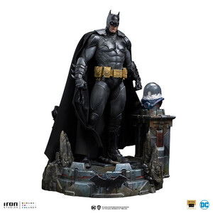 Iron Studios DC Comics 1/10 Art Scale Batman Unleashed Deluxe 