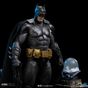 Iron Studios DC Comics 1/10 Art Scale Batman Unleashed Deluxe 