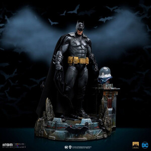 Iron Studios DC Comics 1/10 Art Scale Batman Unleashed Deluxe 