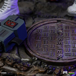 Iron Studios Teenage Mutant Ninja Turtles 1/10 Art Scale April O'Neal 