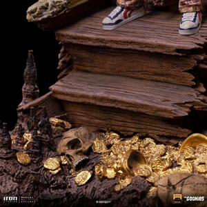 Iron Studios The Goonies Deluxe 1/10 Art Scale Sloth and Chunk 