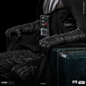 Iron Studios Star Wars 1/4 Legacy Replica Darth Vader on Throne 