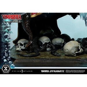 Prime 1 Studio Dynamite Entertainment 1/3 Scale Museum Masterline Vampirella Design by Stanley Artgerm Lau 